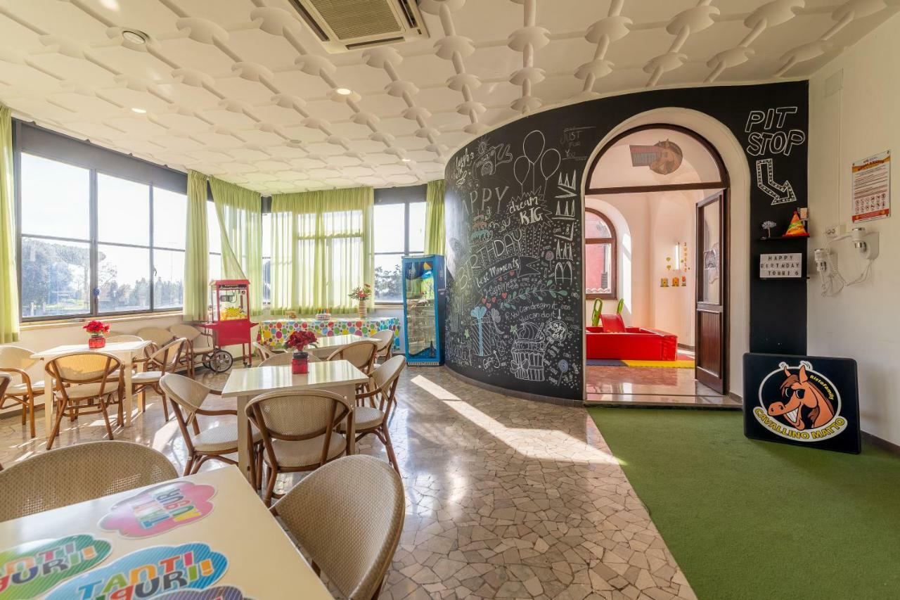 צ'רבטרי Antica Locanda Cavallino Bianco מראה חיצוני תמונה